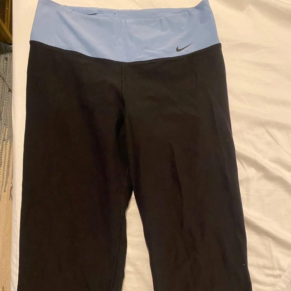 Nike Dri Fit Cropped leggings - Picture 1 of 3